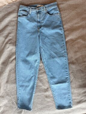 Levi’s High-waisted women’s jeans